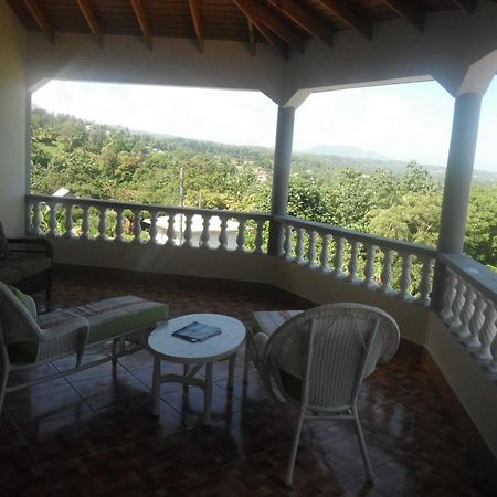 Classique International In Dominica Marigot Екстериор снимка