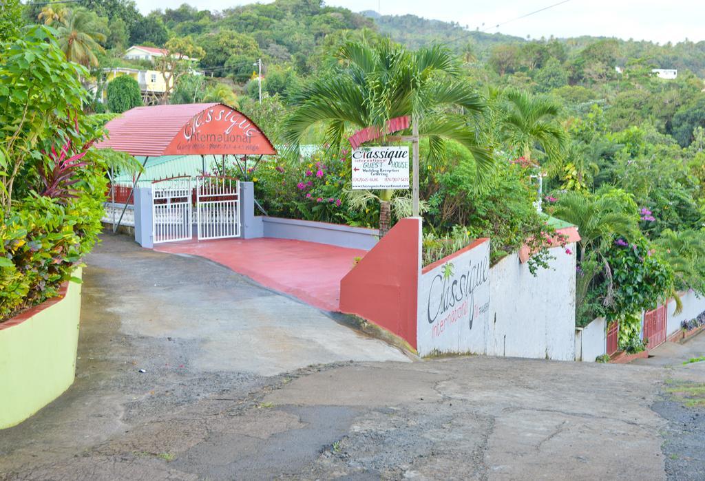 Classique International In Dominica Marigot Екстериор снимка