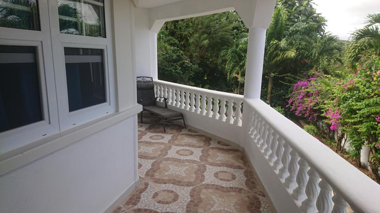 Classique International In Dominica Marigot Екстериор снимка